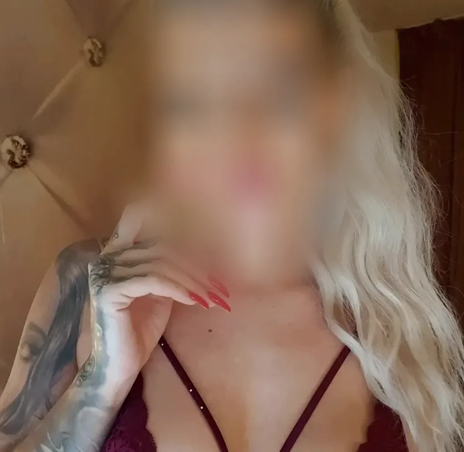 Jasmin, 30