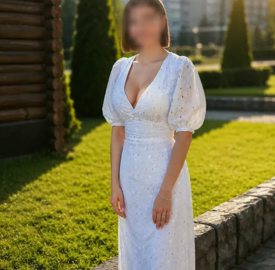 Nicole, 26