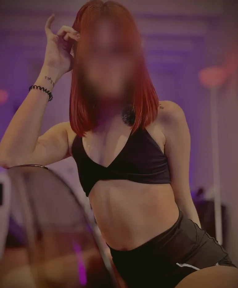 Renate, 28